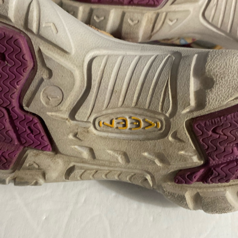 KEEN Slip On Sandals, Loafer, Sz 1, Hikers, Walking, Comfort, Novelty​, Graphics - Picture 11 of 13